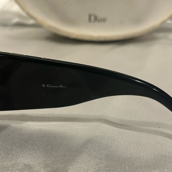 Authentic Christian Dior “Dior Rain 2” Vintage Sunglasses PreOwned with Crystals - Picture 5 of 11